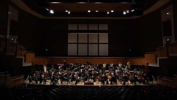 İzmir Devlet Senfoni Orkestrası sezonu ‘Beethoven’ ve ‘Çaykovski’ ile açıyor