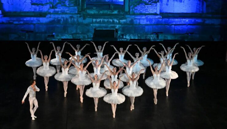 İzmir’de bu hafta: Tiyatro, bale ve konserlerle dolu etkinlikler…