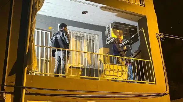 İzmir’de iki grup arasında silahlı kavga: Yaralı var!