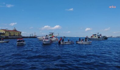 İzmir’de tekneler, Sumud ve Filistin’e destek için yelken açtı: ‘Zulme sessiz kalmak suça ortak olmaktır’