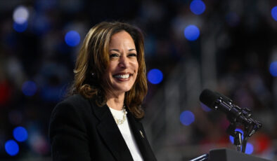 Kamala Harris’ten ABD başkanlık seçiminde ‘aday olabilirim’ sinyali