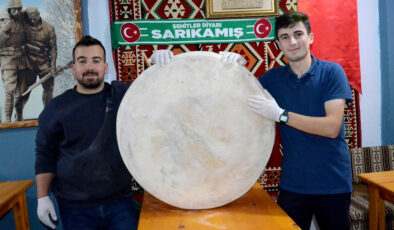 Kars’ın tescilli gravyer peyniri tezgahlarda