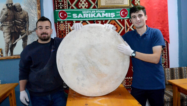 Kars’ın tescilli gravyer peyniri tezgahlarda