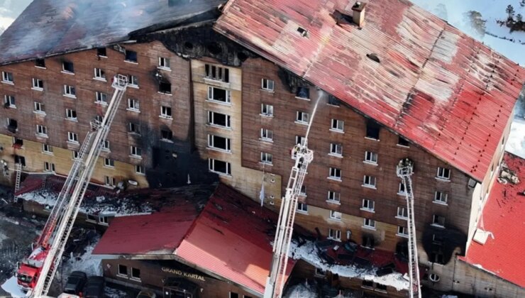 Kartalkaya yangını davası… Otel sahibinin eşi ve kızları hakkında suç vasfının değişmesi talebine itiraz: ‘Yangın sırasında kapıları çaldılar mı da hafifletici neden oldu’