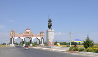 Kırgızistan’ın Celalabad şehrinin adı ‘Manas’ oldu