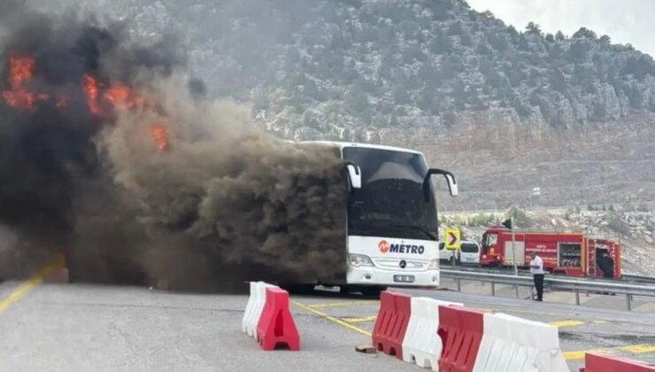 Konya’da seyir halindeki yolcu otobüsü yandı: Yolcular tahliye edildi