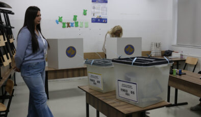 Kosova’da halk yerel seçim için sandık başında
