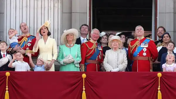 Kral Charles kardeşi Andrew’un tüm unvanlarını elinden aldı!