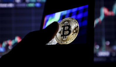 Kripto piyasasında son durum: Bitcoin, Ethereum, altcoinler düştü