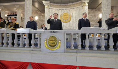 Kuzey Kore lideri Kim’den orduya: Yenilmez bir güç olun