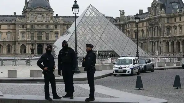 Louvre Müzesi’nde çalınan eserlerin değeri belli oldu
