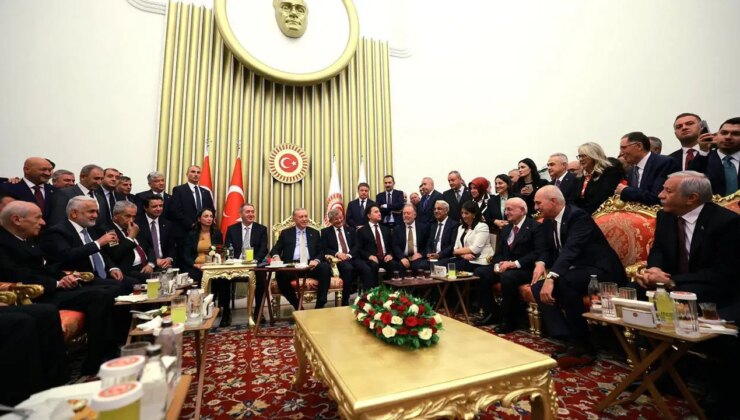 Meclis’teki karelere ilk yorum AKP’li isimden geldi: ‘Başarılırsa seçim ittifakına dönüşebilir’