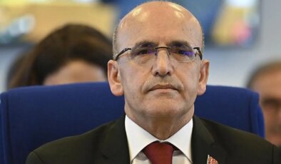 Mehmet Şimşek ‘enflasyon’ için rakam verdi: ‘Beklenenden biraz daha yüksek rakamlarla karşılaşabiliriz…’