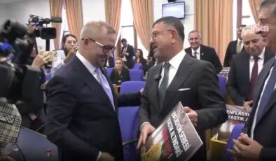 Merkez Bankası Başkanı Fatih Karahan’a TBMM’de protesto