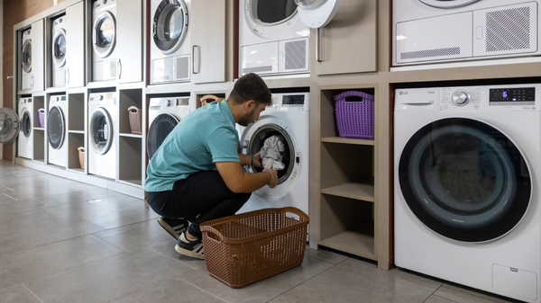 Mersin Büyükşehir Belediyesi ‘çamaşır kafe’ hizmeti ile öğrencilerin günlük hayatını kolaylaştırıyor