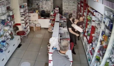 Mersin’de eczacıya ‘muadil ilaç’ verdiği gerekçesiyle bıçakla saldırdı!