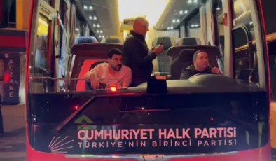 Milletvekillerinin önü kesildi: Çağlayan’da CHP’nin aracına engel