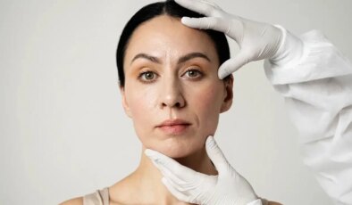 Mükemmelliyetçi beklentiler estetik bağımlılığına yol açabiliyor