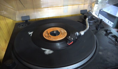 Nostaljik plaklara ilgi yeniden artıyor