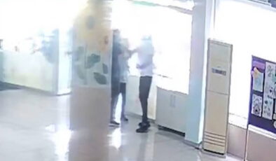 Öğretmene okulda şiddet: O veli tutuklandı!