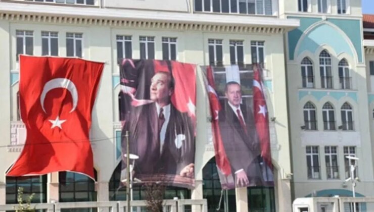 Okullara ‘Erdoğan posteri’ talimatı: ‘Atatürk, hiçbir makamla kıyaslanamaz’