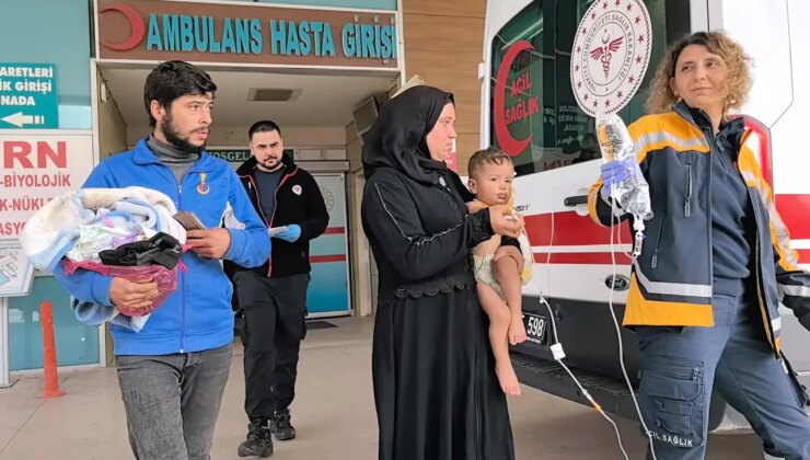 Ölümden döndü: Bahçede yakılan ateşin üzerine düşen bebek yaralandı!