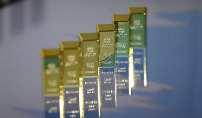 Ons altın rekor tazelemeye devam ediyor: İlk kez 4 bin doların üzerine çıktı