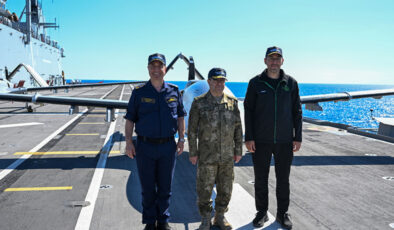 Oramiral Ercüment Tatlıoğlu: Yerli gemilerimiz var, milli denizaltımızı ve uçak gemimizi inşa ediyoruz