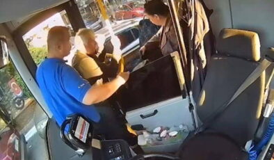 Otobüs şoförü, emekli öğretmeni Heimlich manevrasıyla kurtardı