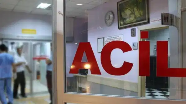 Otomobil, yayaya çarptı: 1’i ağır 2 yaralı