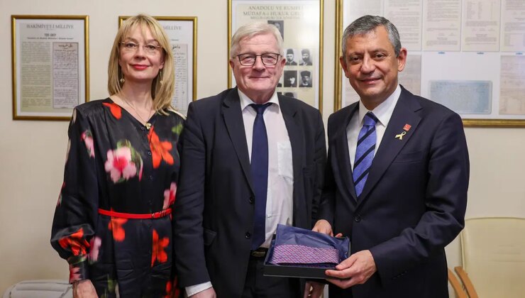 Özgür Özel, Finlandiya Parlamentosu Dışişleri Komisyonu Başkanı Koskinen ile görüştü