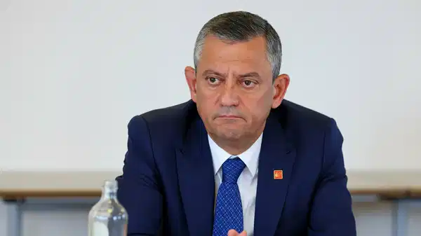 Özgür Özel’den ‘Ahmet Taner Kışlalı’ anması