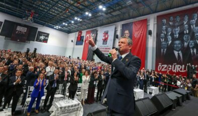 Özgür Özel’den ‘anket’ çıkışı: ‘Erdoğan’a ‘Bu süreç muhalefete yarıyor’ dediler’