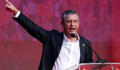 Özgür Özel’den ‘Aziz İhsan Aktaş’ iddianamesine ilk tepki: ‘Perişanlık belgesi’ dedi, tahliye çağrısı yaptı