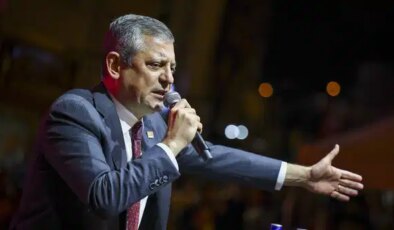 Özgür Özel’den İmamoğlu’na yöneltilen ‘casusluk’ suçlamasına sert tepki: ‘Atatürk’ün partisinden ajan çıkmaz, CHP bu ülkenin birliğinin teminatıdır’