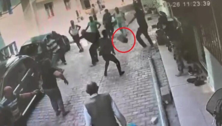 Park kavgasında kan aktı… Birbirlerine kaldırım taşlarıyla saldırdılar!