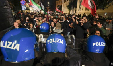 Roma’da Filistin’e destek yürüyüşüne polis saldırısı