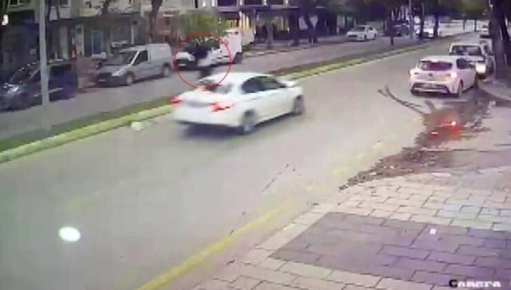 Sakarya’da otomobilin çarptığı kadın metrelerce savruldu