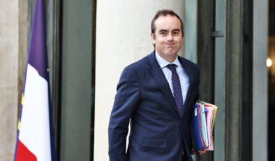 Sebastien Lecornu: Fransızları çileden çıkaran bu siyasi krize son verilmeli