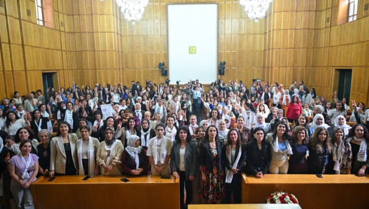 Şehit aileleri ve gazilerden ‘Apo’ sloganına tepki: Meclis şehitlerin kanıyla kazanılmıştır; terör yandaşı sloganlarla kirletilemez!