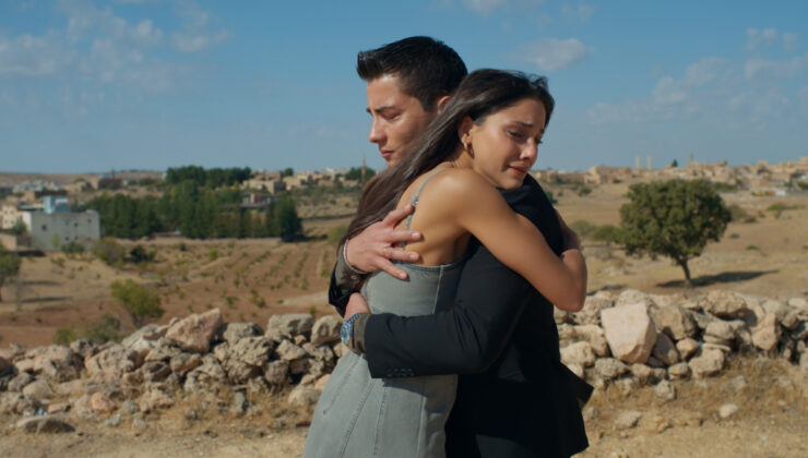 Sezen Aksu’nun Uzak Şehir’e armağanı heyecan yarattı