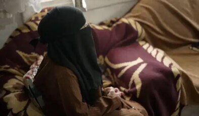 Sığınmacılara yardım ediyordu: Hayır mağazası sahibine ‘cinsel taciz’ suçlaması