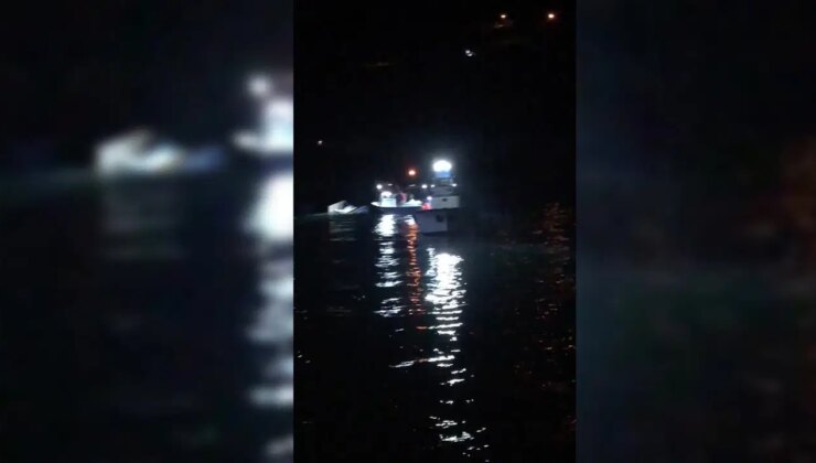 Sinop’ta hareketli anlar… Balıkçı teknesi kayalıklara çarptı: İçindekiler diğer balıkçılar tarafından kurtarıldı!