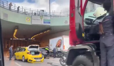 Şişli’de 5 araçlık zincirleme kaza: 1 doktor yaralandı