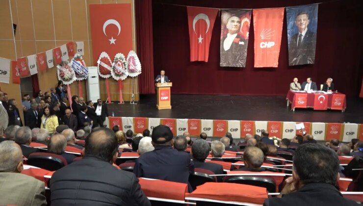 Sivas’ta CHP kongresinde gerginlik