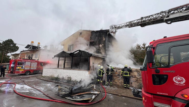 Sivas’ta kundaklama şüphesi… Yangını izleyen kişiye gözaltı!