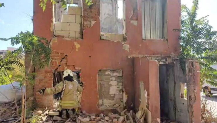 Son dakika… İstanbul Fatih’te bir bina çöktü: Ekipler bölgeye sevk edildi!