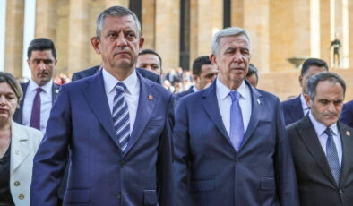 Son dakika… Özgür Özel ve Mansur Yavaş’tan sürpriz görüşme: Meclis’te bir araya geldiler