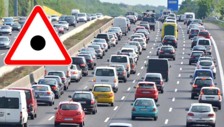 Sürücüleri ilgilendiriyor! Ukrayna yollarında görülen trafik levhasının anlamı şaşırttı