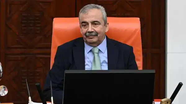 Tartışma konusu olmuştu… Sırrı Süreyya Önder’in kızına bıraktığı miras belli oldu!